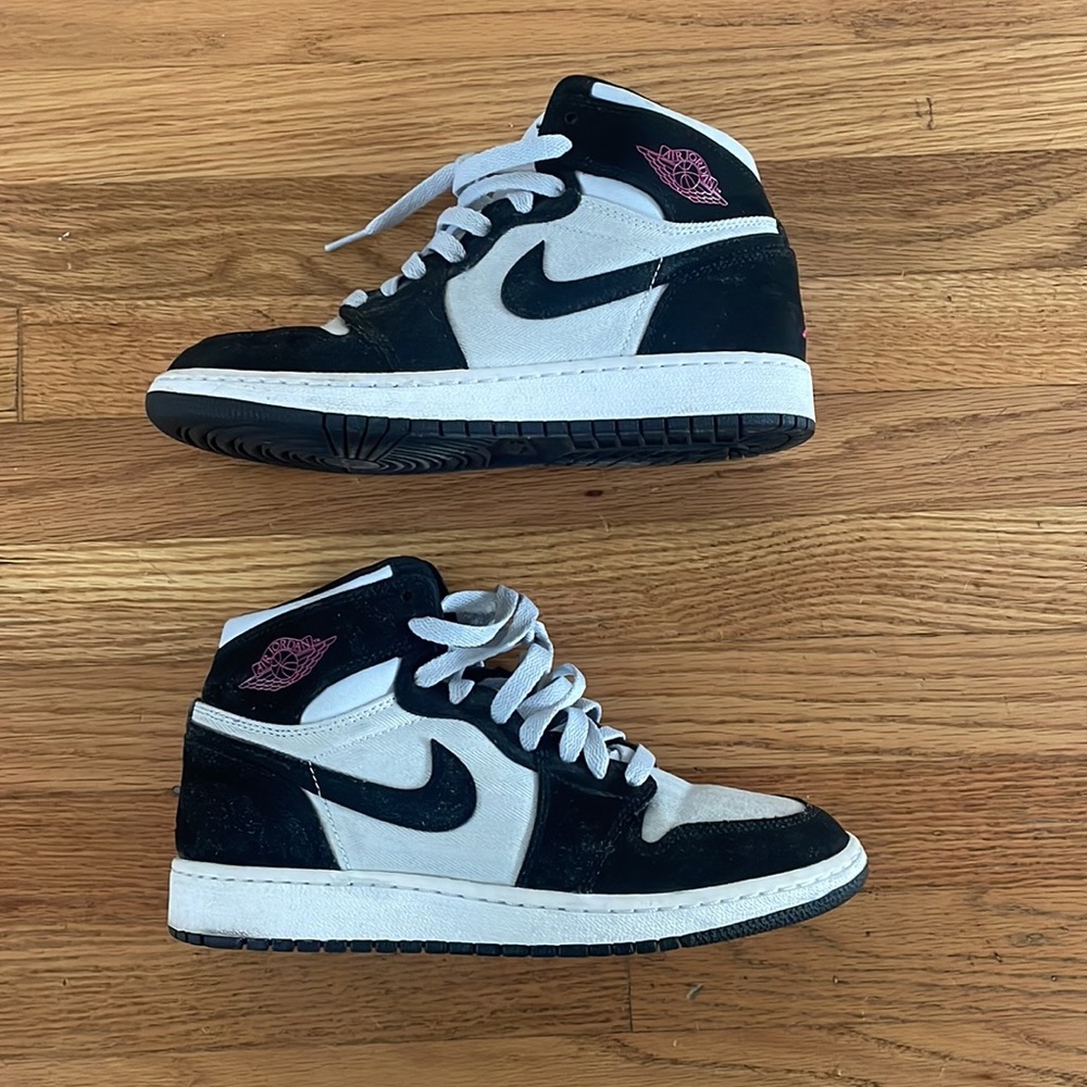 Jordan 1s - Picture 5 of 5